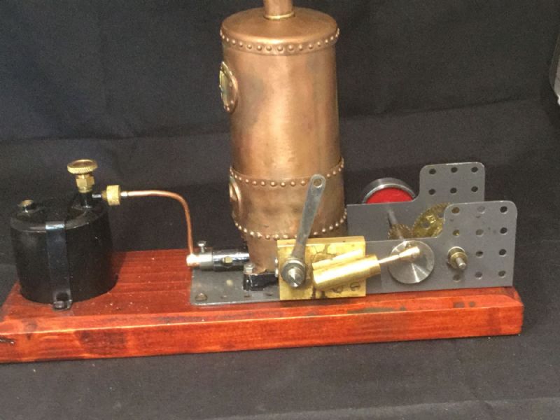 Tyco ? Replica of 1929 Meccano vertical steam engine